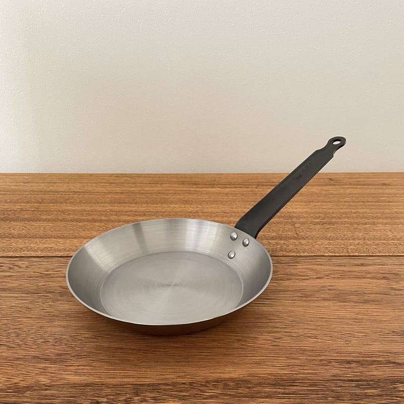 【特価商品】和田助製作所(Wadasuke) SW 鉄 厚板 フライパン 28c 楽天市場】wadasuke／和田助製作所 sw 鉄 厚板 フライパンの通販