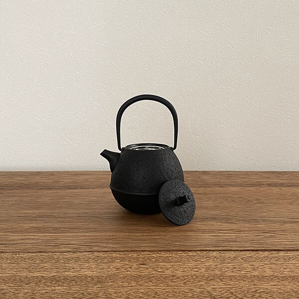 空間鋳造 鉄急須 Egg 小 PureBlack | YAOCA（やおか）日日の道具