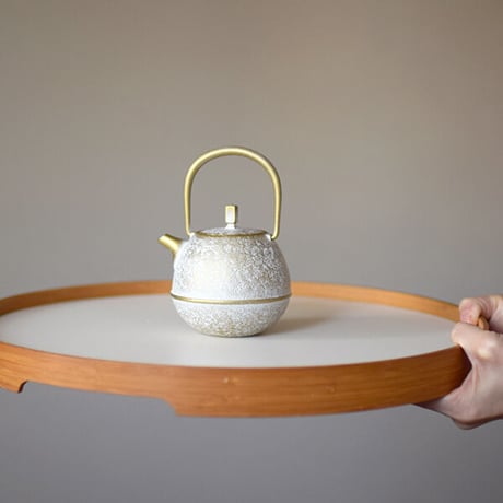 空間鋳造 鉄急須 Egg 小 Champagne（白金色）