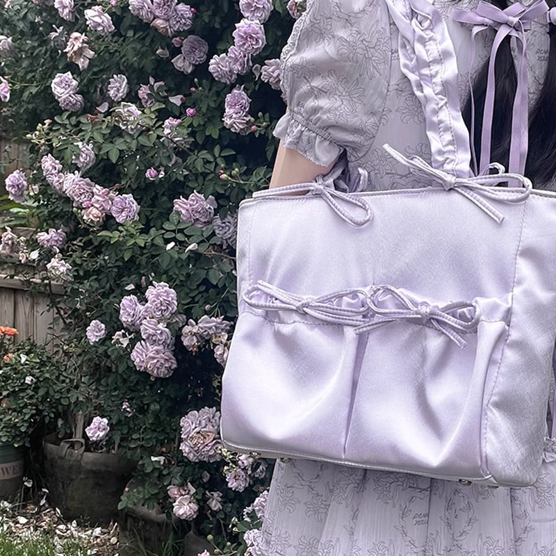 FUYUUNEKO】二連ぬいポーチ付きサテン痛バッグ milk dolly【推し FUYUUNEKO】二連ぬいポーチ付きサテン痛バッグ milk dolly【推し