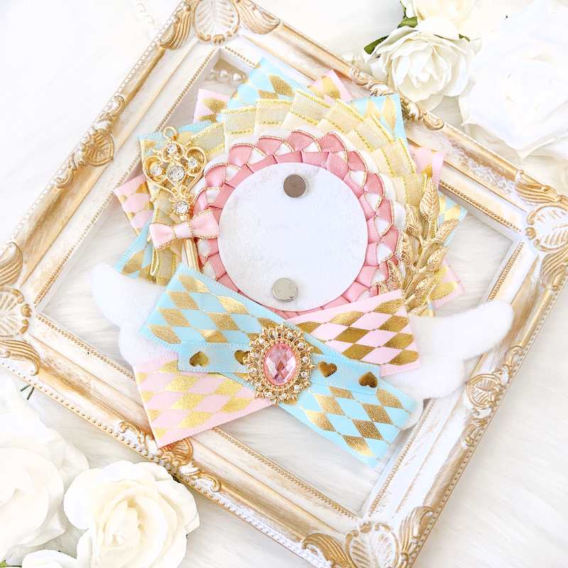 G.triGerオリジナル 推し活グッズ】羽付きロゼット(天使)【缶バッジ 痛