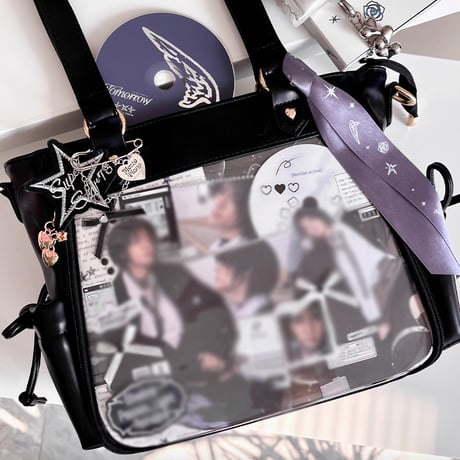 【Seraphim】サイドポケット付きフェイクレザー痛バッグ【推し活グッズ】
