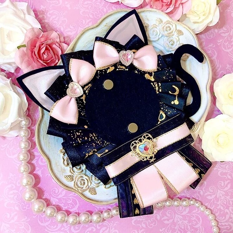 G.triGerオリジナル 推し活グッズ】猫耳付き 痛ロゼット【缶バッジ 痛