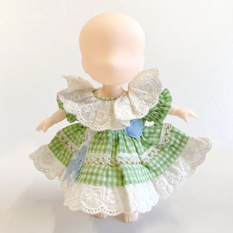 【ぬい服】ギンガムチェックフリルワンピース　細身のぬいぐるみ・ドール用
