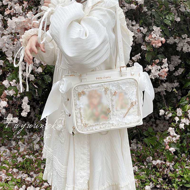 でこぽん様❤️❤️❤️専用です。21 ふたつきミルクバッグリメ缶 FUYUUNEKO】サイドリボン付き痛バッグ milk dolly【推し活グッズ】 | G.