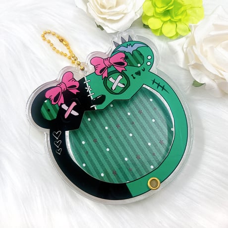 【G.triGerオリジナル 推し活グッズ】缶バッジ用アクリルフレーム 【地雷系くま】58mm用
