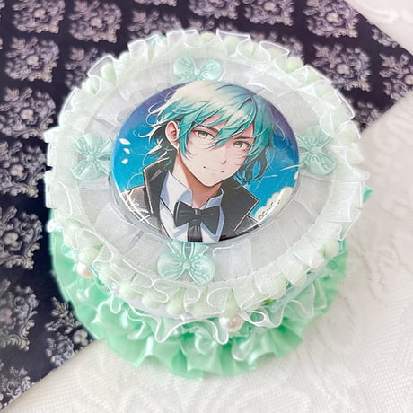 【G.triGerオリジナル 推し活グッズ】ホールケーキ型ロゼット【缶バッジ痛ロゼット】