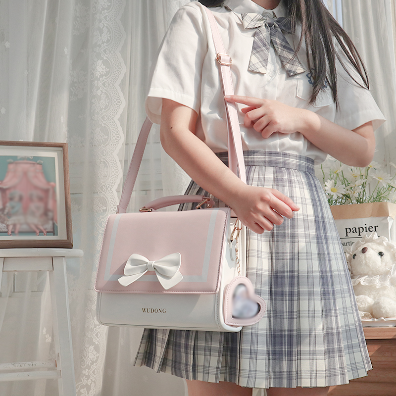【boohoo】ダメージ加工 PU織り スラウチショルダーバッグ WUDONG】セーラー痛バッグ | G.triGer