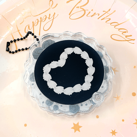 【G.triGerオリジナル 推し活グッズ】アクリル缶バッジケース(ケーキ)【58mm缶バッジ・アクスタ用】