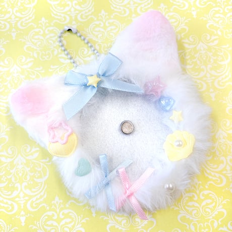 推し活グッズ ふわふわ猫耳ボールチェーン付きロゼット【缶バッジ 痛ロゼット】