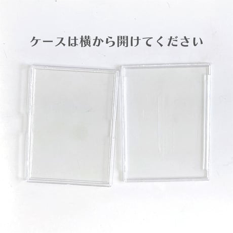【推し活グッズ】蝶飾り付きカスタムトレカケース