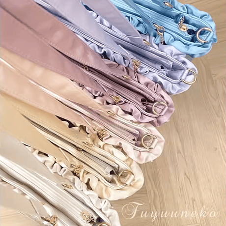 【FUYUUNEKO】カードケース付きフリル痛バッグ milk dolly【推し活グッズ】