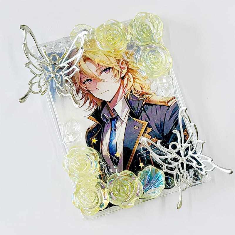 推し活グッズ】硬質トレカケース【蝶と薔薇】 | G.triGer