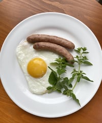 朝食セット（卵・ソーセージ）