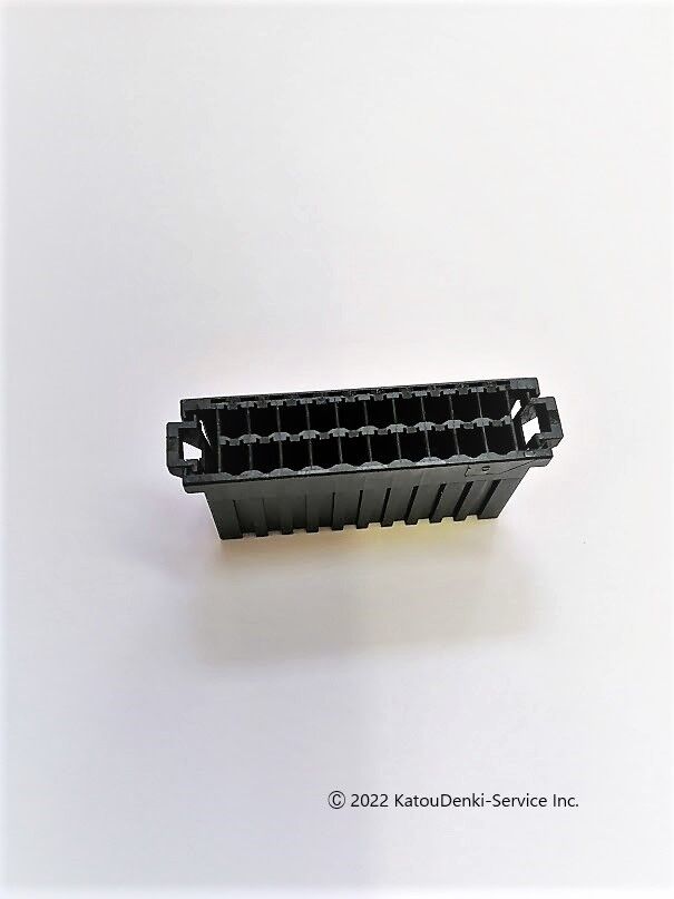 新品未使用です 178289-7 ダイナミック・シリーズ・コネクタ D-3000シリーズ D