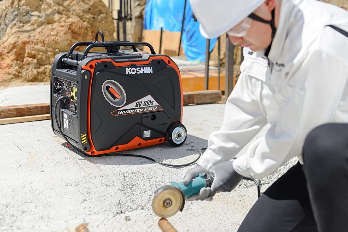KOSHIN インバーター発電機 GV-30is 展示在庫品 法人限定販売 | イワサ