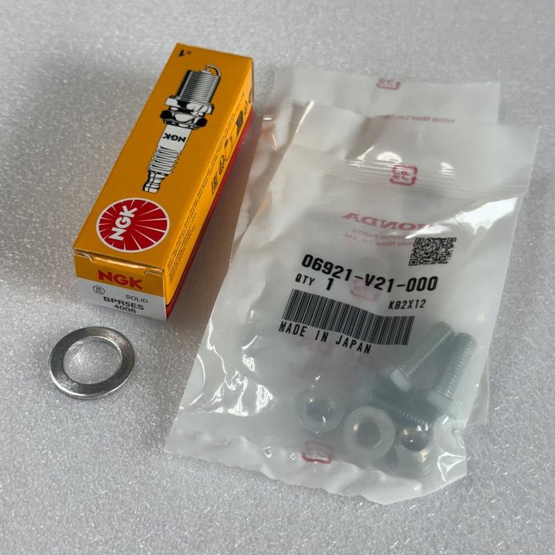 ホンダ除雪機　HSS1170i　メンテナンス済み Honda ホンダ HSS1170i 中古除雪機 塗装完了 ｜修理ブログ｜プラウ PLOW