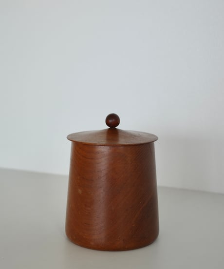 Canister