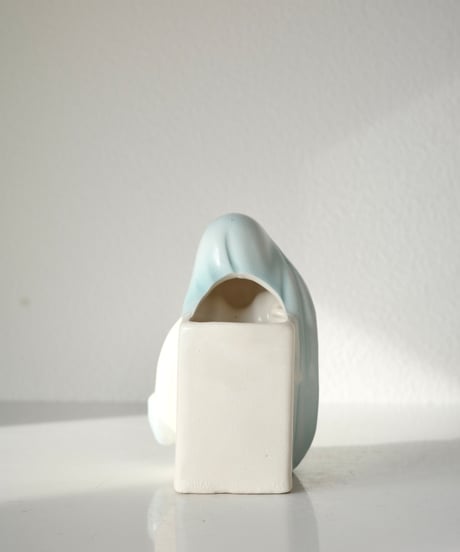 Madonna Pot