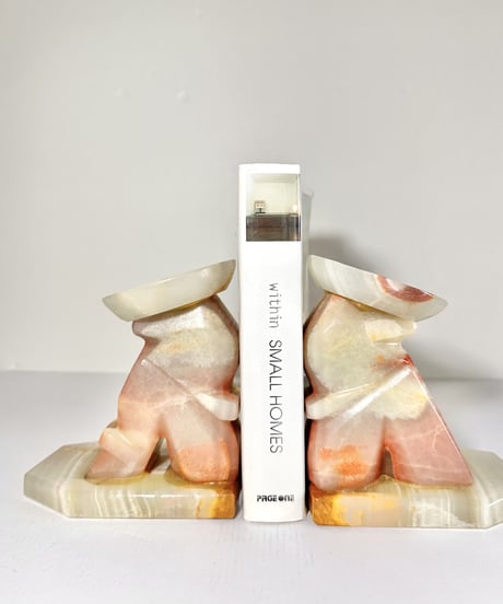 Bookends -L-