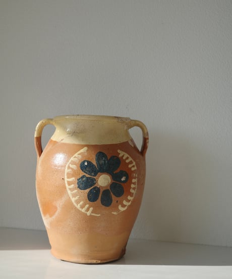 Pot / Vase