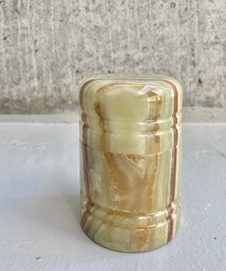 Onyx Pot