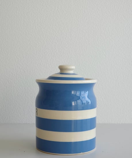 Canister