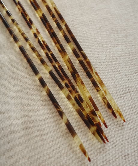 Knitting Needles -L-