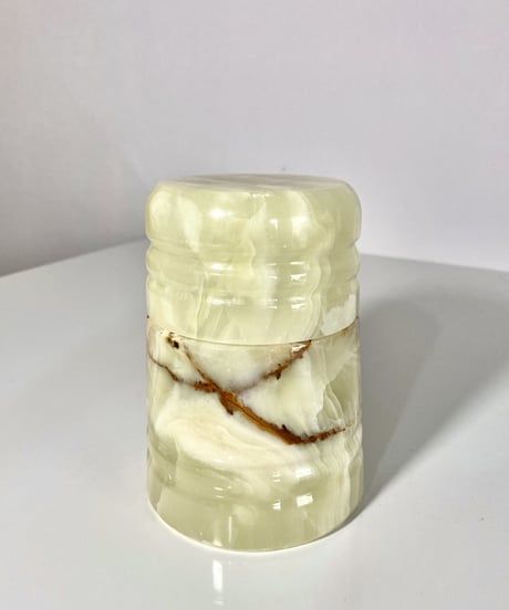 Onyx Pot