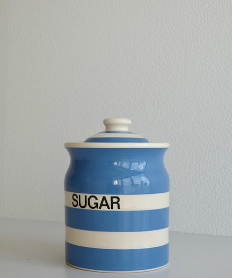 Canister