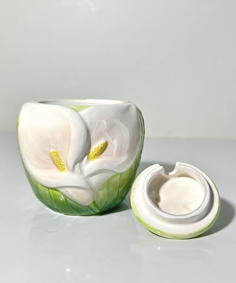 Sugar Pot
