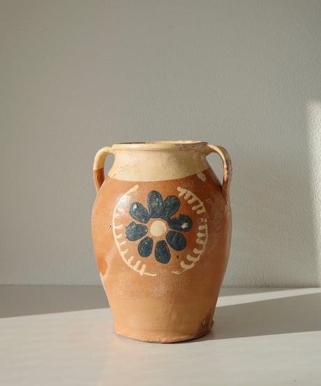 Pot / Vase