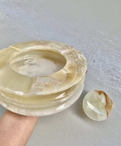 Onyx Ashtray -LL-