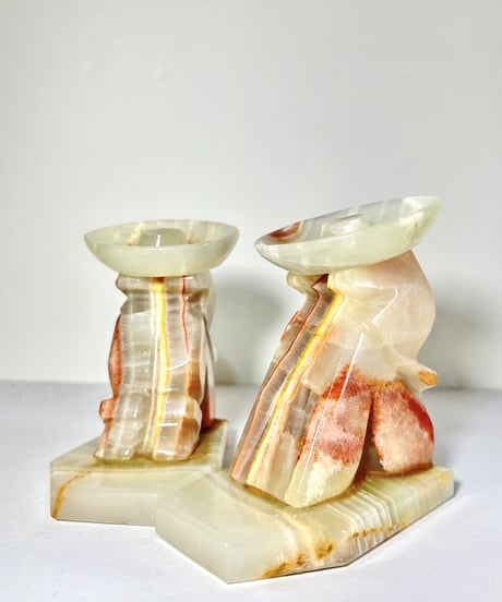 Bookends -L-