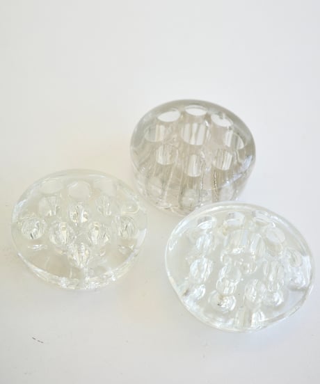 Pinholder (B)