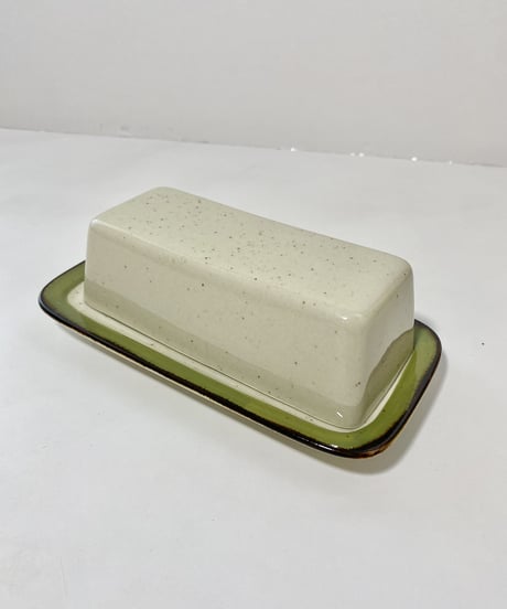 Butter dish