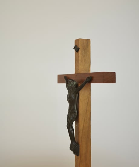 Crucifix (L