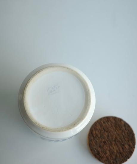 Canister