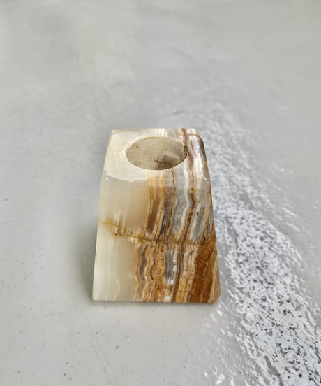 Candle holder