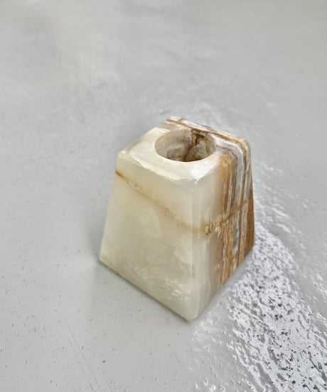 Candle holder
