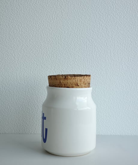 Canister