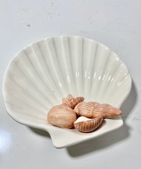 Tray