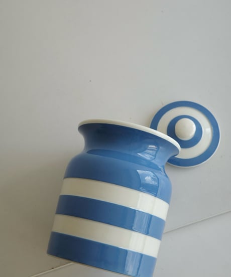 Canister