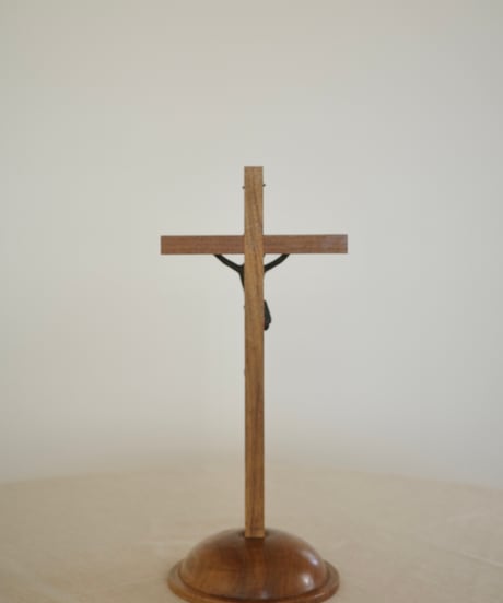 Crucifix (L