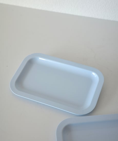 Tray