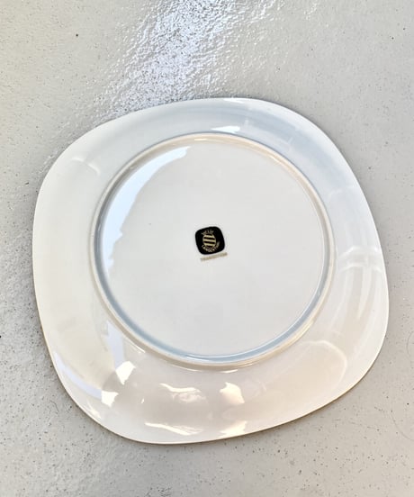 Plate