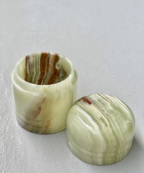 Onyx Pot