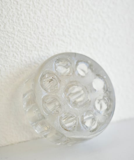 Pinholder (B)