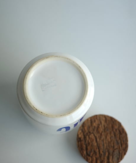 Canister