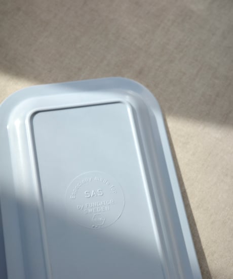 Tray